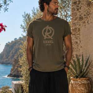 BASIC TSHIRT "REBEL IBIZA" militärgrün